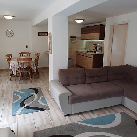 Apartament Eszter Vendeghaz Tiszafüred Zewnętrze zdjęcie